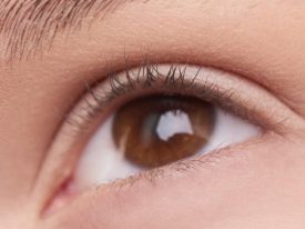 Opnå de perfekte øjenvipper med en eyelush serum